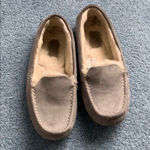 Grey Ansley Style UGG Slippers Size 6